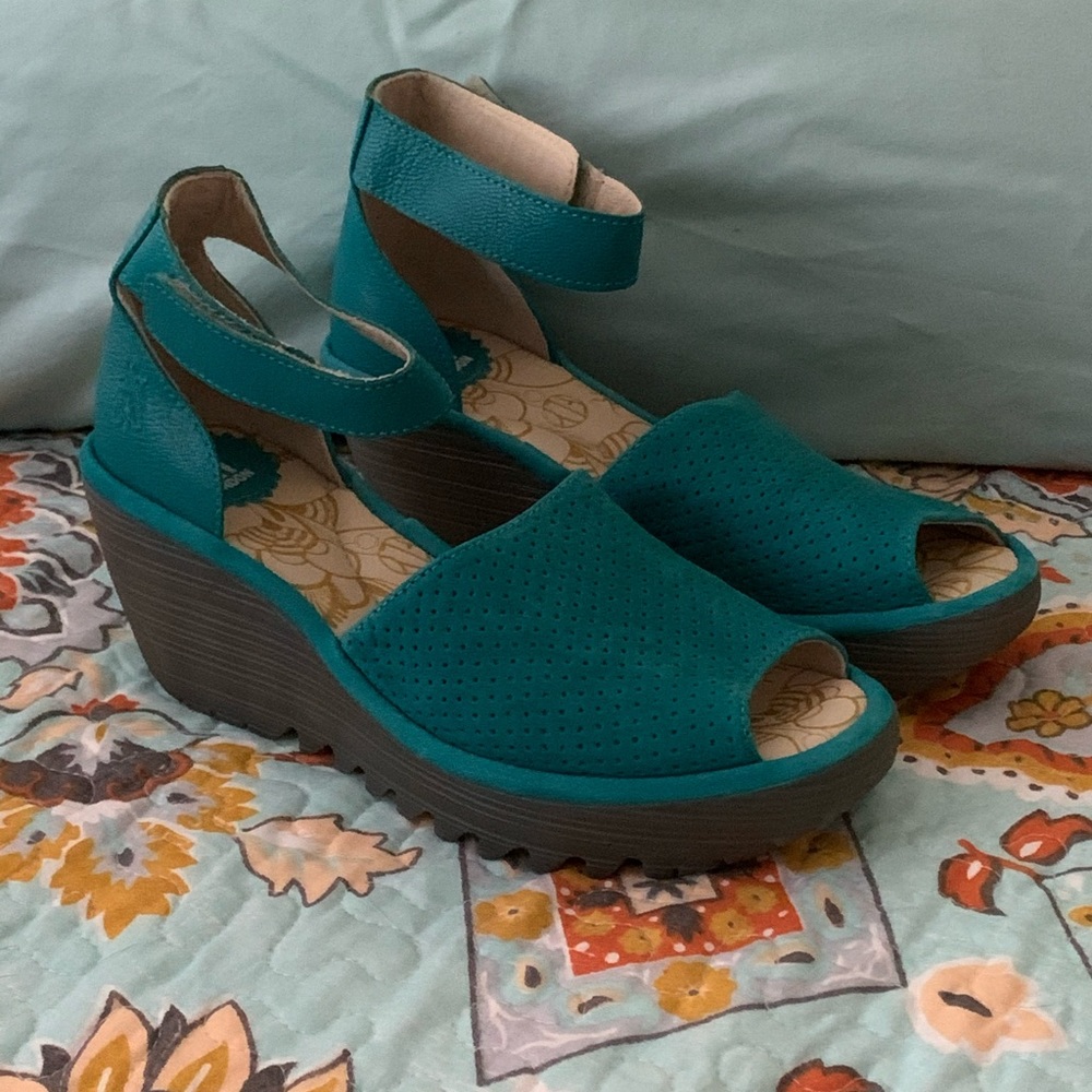Fly London suede sandal - Picture 2 of 6
